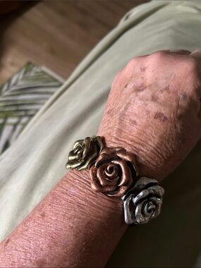 Tri color rose chunky bracelet